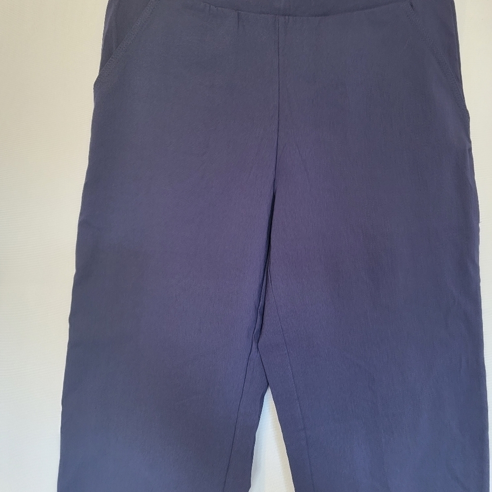 Pants Size small - Picture 2 of 4